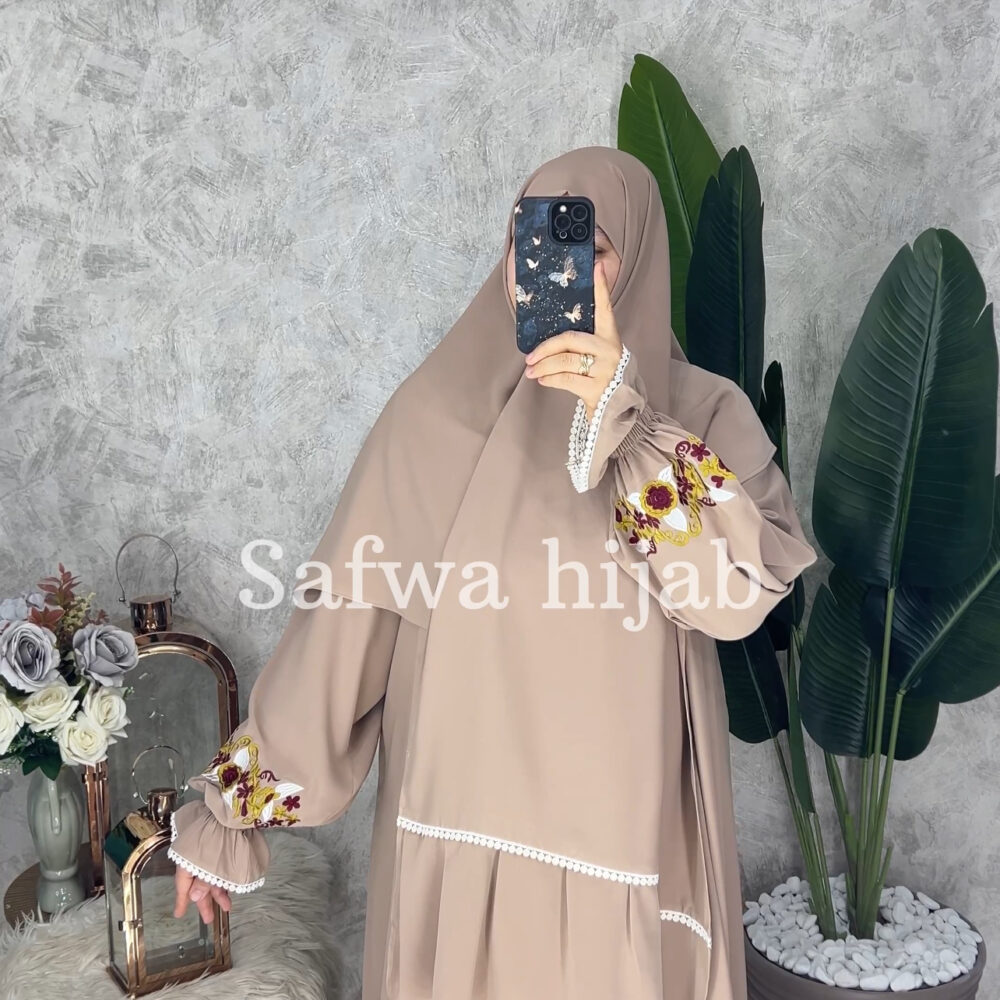 Beige clair | بيج فاتح