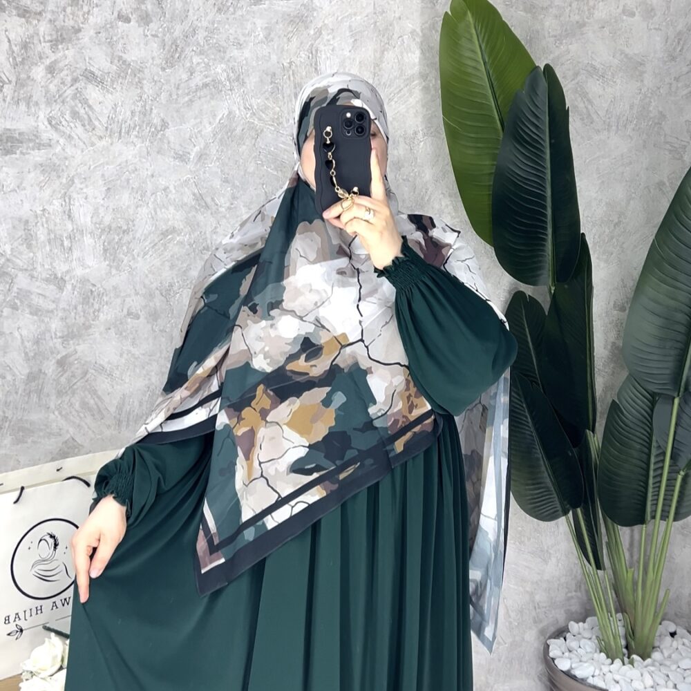Vert sapin | أخضر غامق