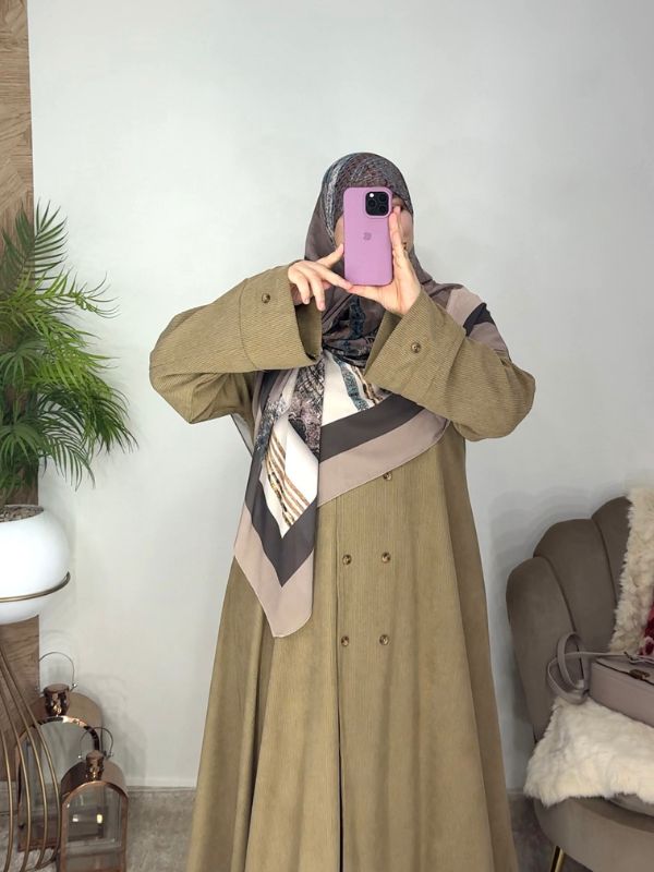 Beige Huileux/ بيج زيتي