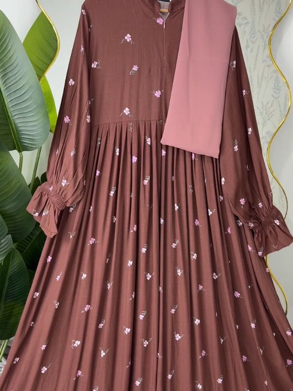Marron / بني