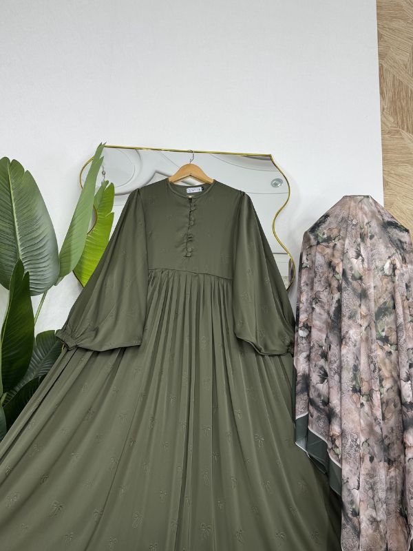 Vert olive — أخضر زيتي