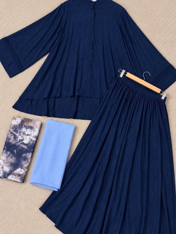 Bleu marine / أزرق داكن