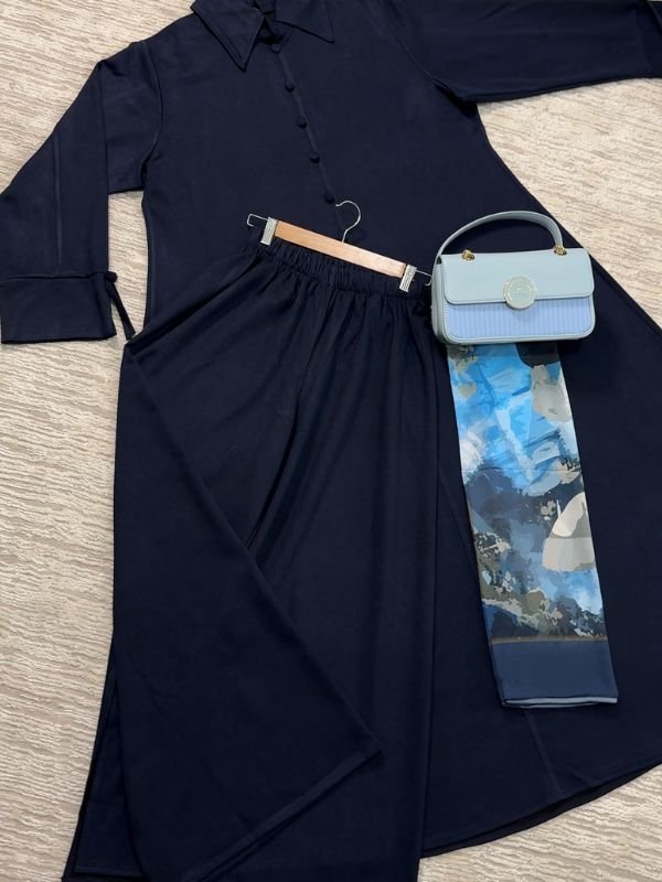 Bleu marine / أزرق داكن
